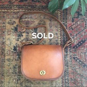 Vintage (NYC) COACH Small Shoulder Bag